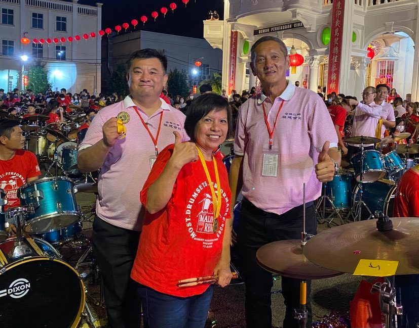 峇“福建之夜”105爵士鼓同时演奏,列马来西亚纪录大全