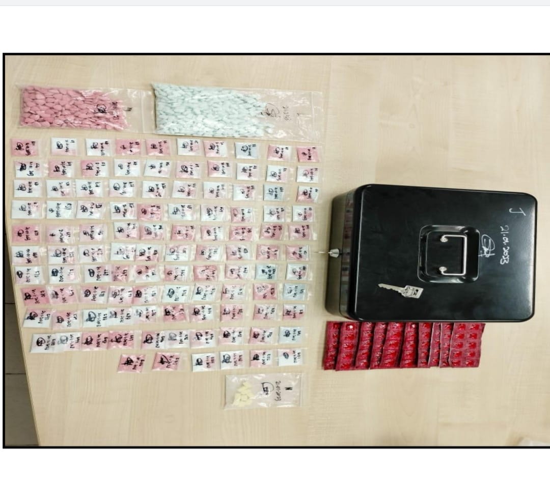 (已签发)柔:柔警娱乐中心特别行动捕78人,外籍女“医生”供应毒品也落网