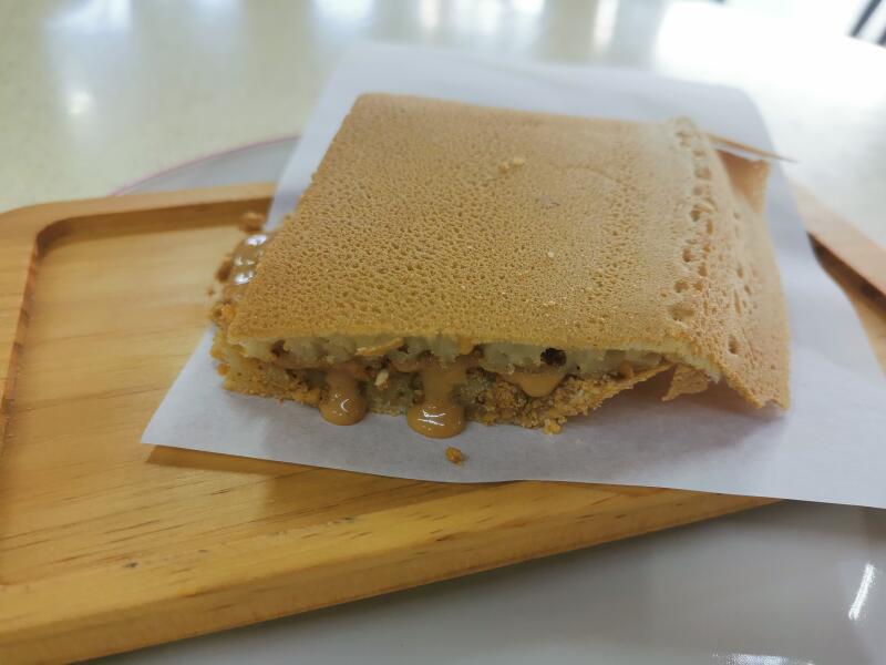 (已签发)柔:狮城二三事:会计师转卖面煎粿 两度在档口热晕