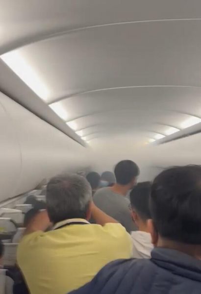 (已签发)柔:狮城二三事:搭客充电宝起火 机舱内浓烟弥漫