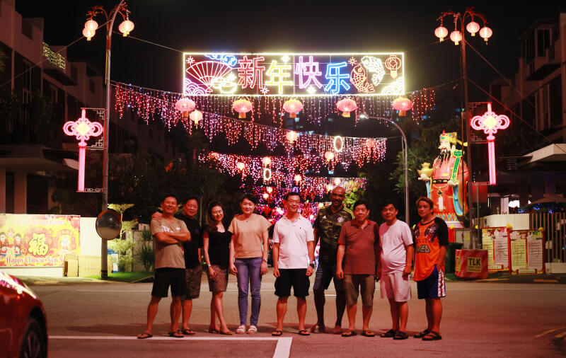 (已签发)柔:狮城二三事:杨厝港一带私宅 5公尺高财神爷迎新春