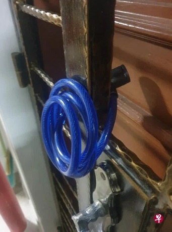 (已签发)柔:狮城二三事:脚踏车链锁门,男子涉大耳窿骚扰案被捕