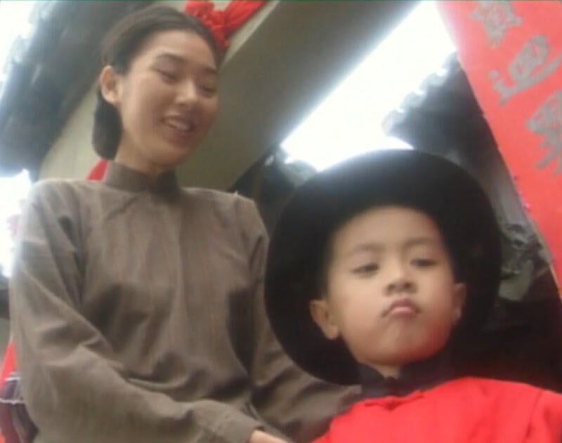 (已签发)柔:狮城二三事:陈碧凤掴一掌 郑各评耳作响