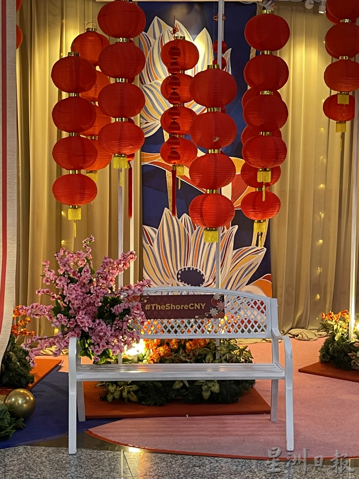 商店广场布置·红彤彤迎春