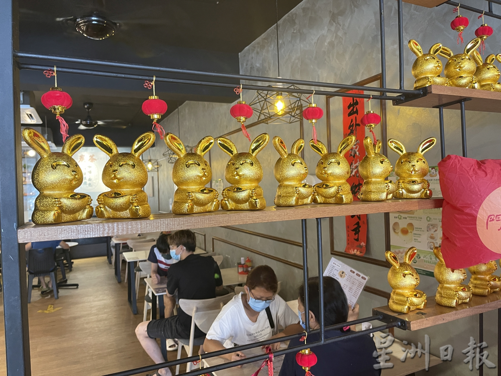 商店广场布置·红彤彤迎春