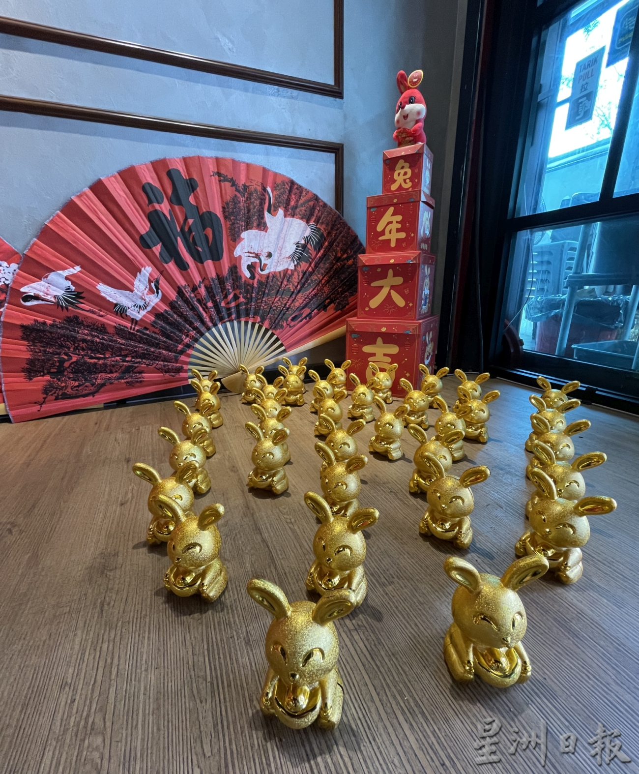 商店广场布置·红彤彤迎春