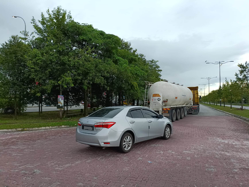 (版3头)大都会:跟进武吉拉惹交通圈事故