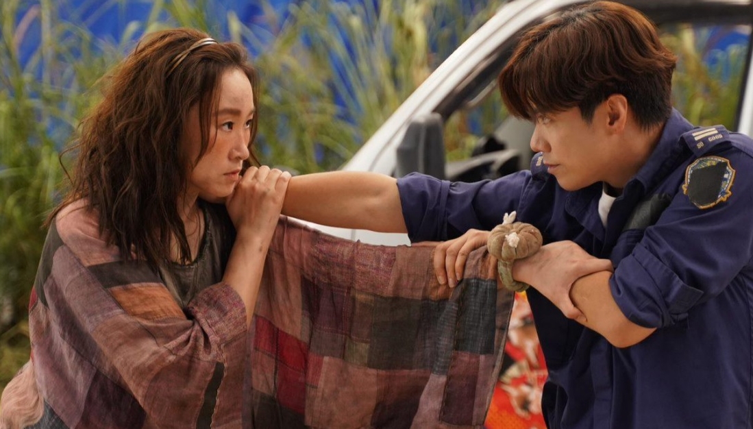 （设定年卅上网）贺岁电影 争“兔”围