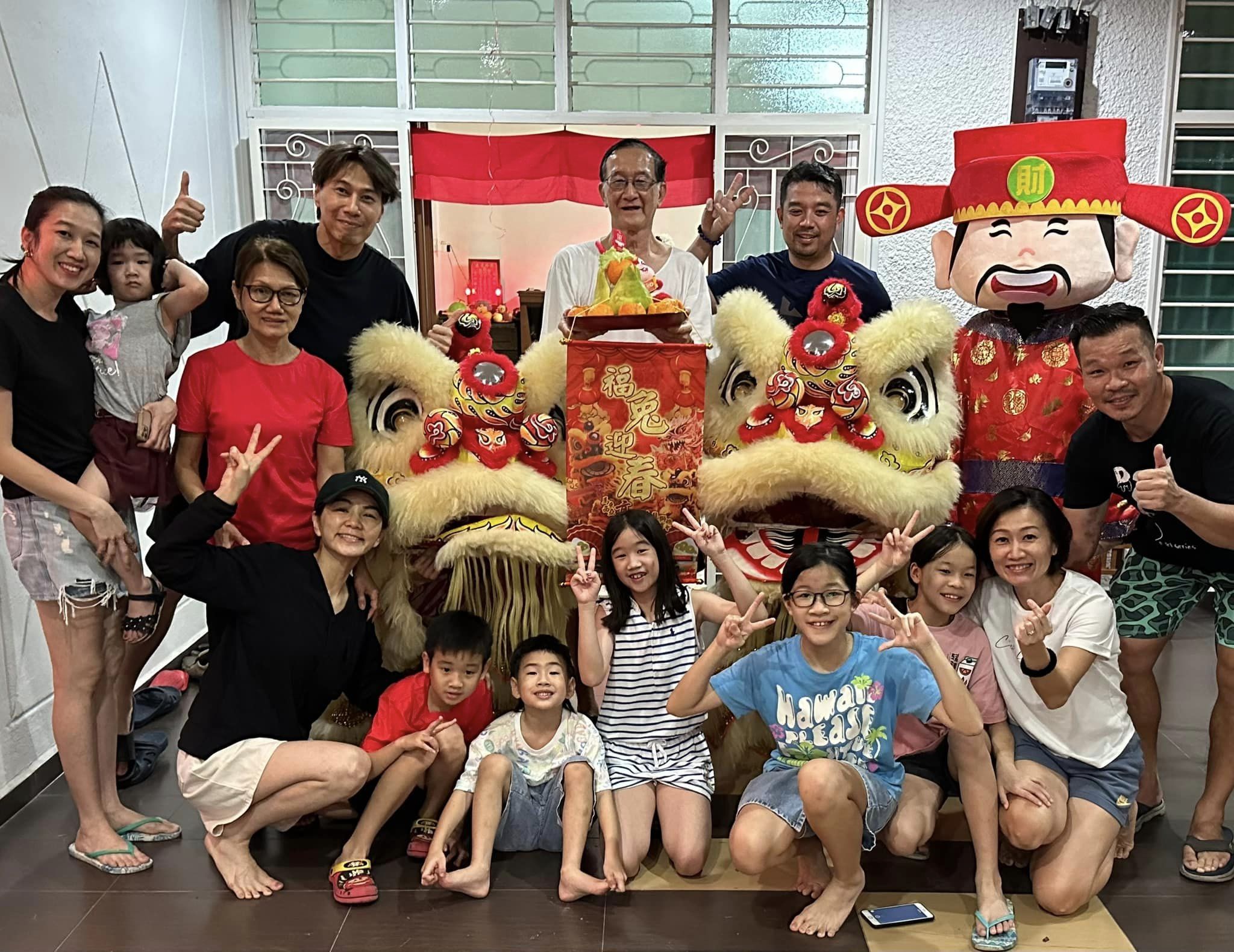 Ella大马台湾赶场过年 飞机高铁摩托车全用上