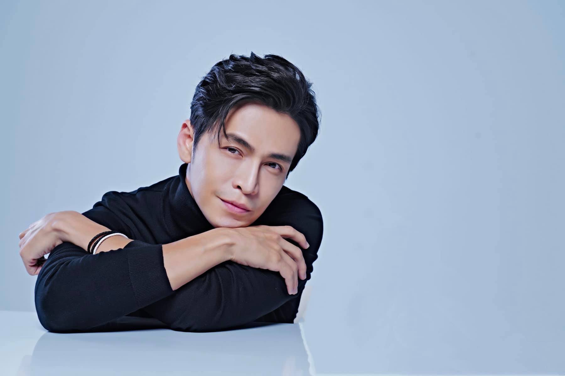 GINO到孙德荣家拜年 意外促成“三代男团”世纪同框