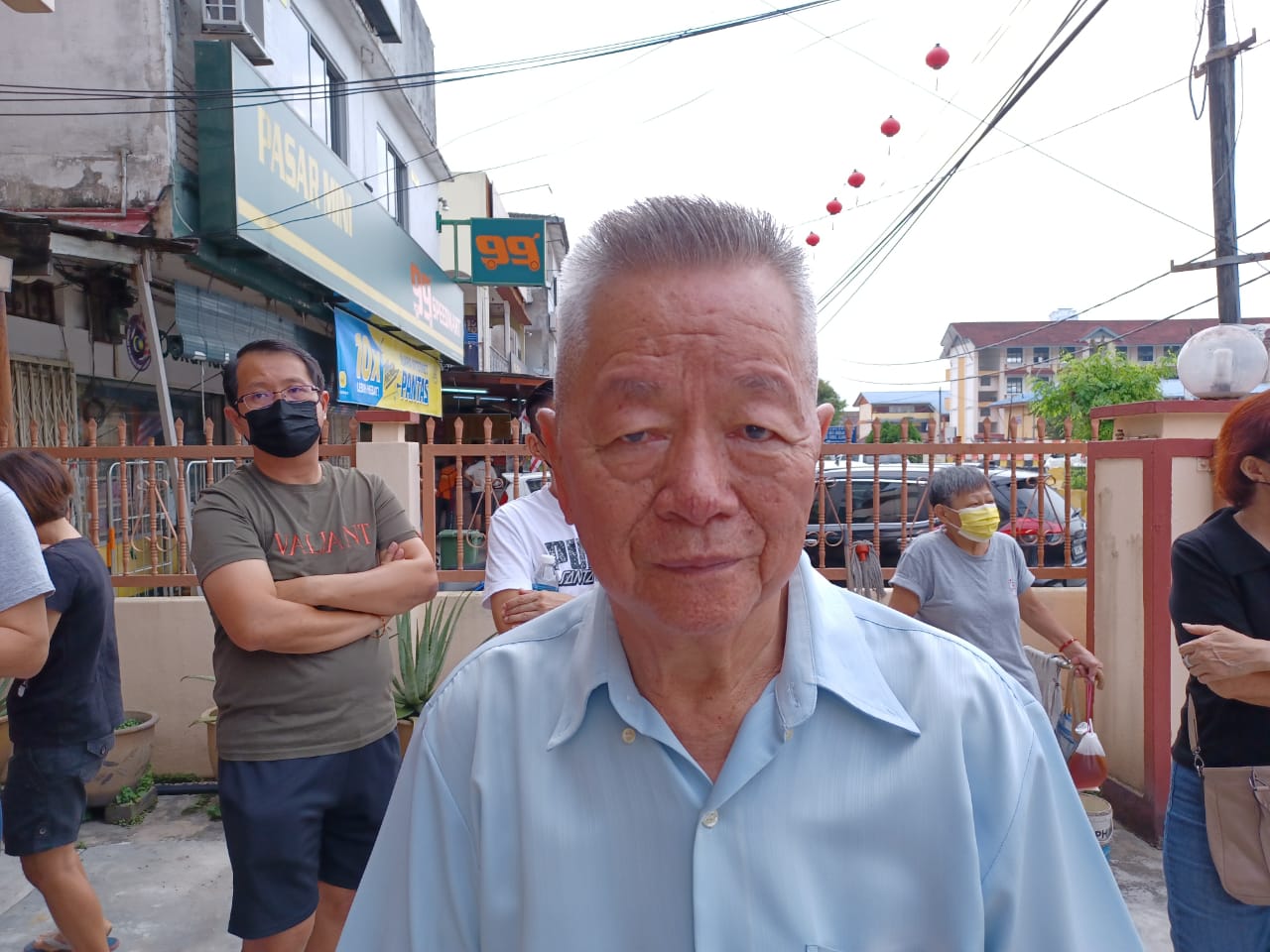 me03主文-大都会/蕉赖9哩新村村民和业主抗议政府征用新村土地作为兴建高架天桥的用途/6图