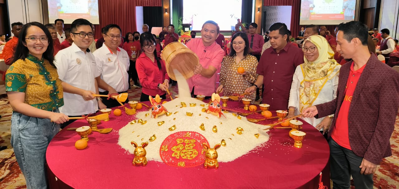 mz头//大都会/黄思汉:雪今年拨400万令吉用于新村发展