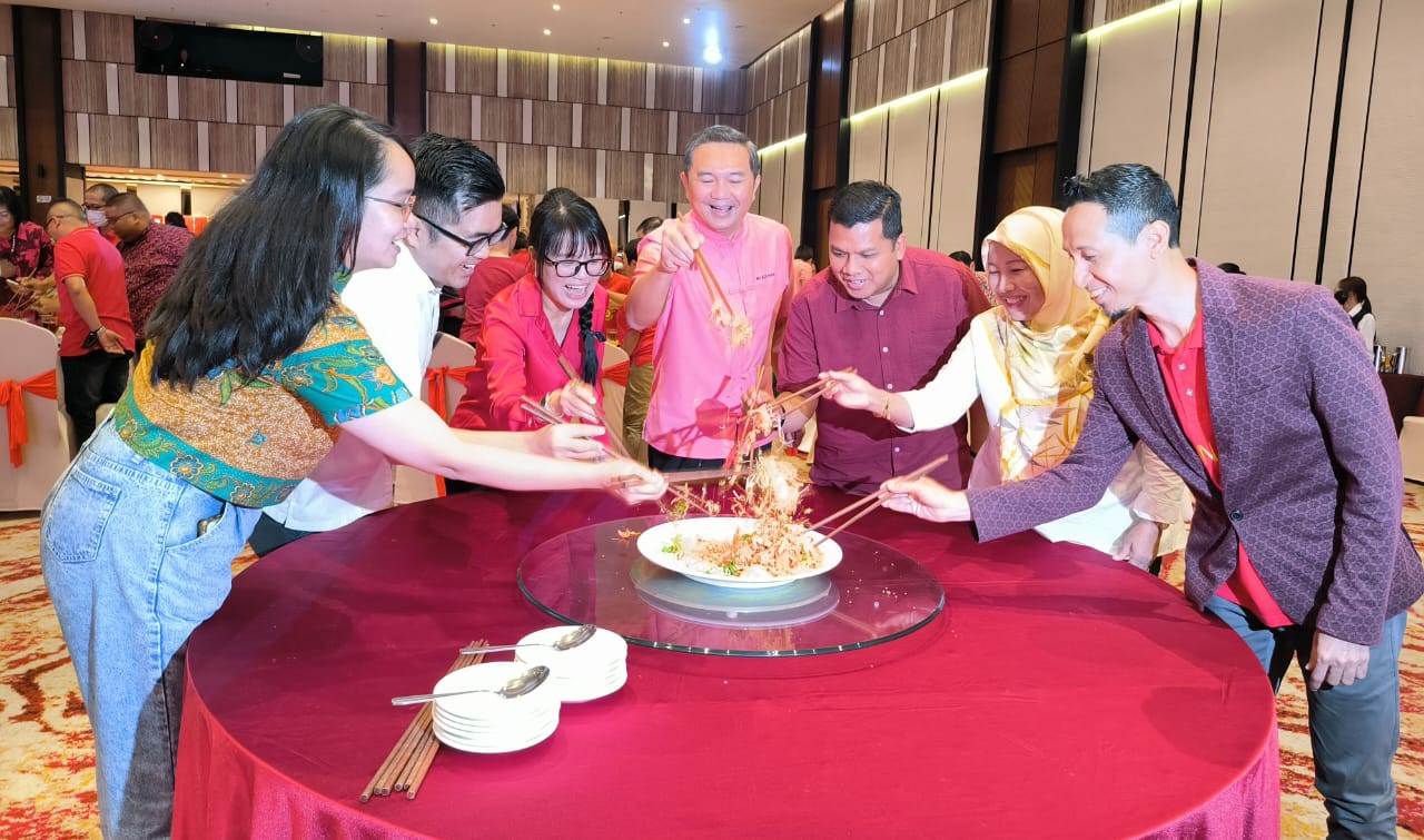 mz头//大都会/黄思汉:雪今年拨400万令吉用于新村发展