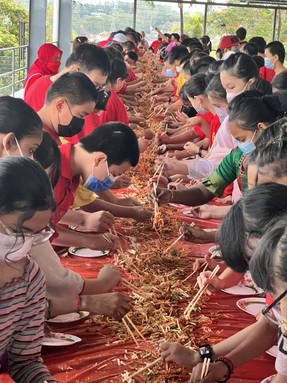 NS双主文二/拉杭华小百人齐捞生,洋溢新年气氛