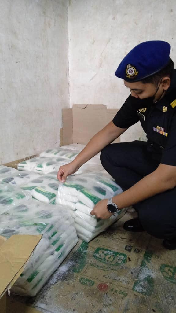 NS芙蓉:过量囤货被取缔;森贸消充公逾4千公斤油粉糖,市值过1.2万