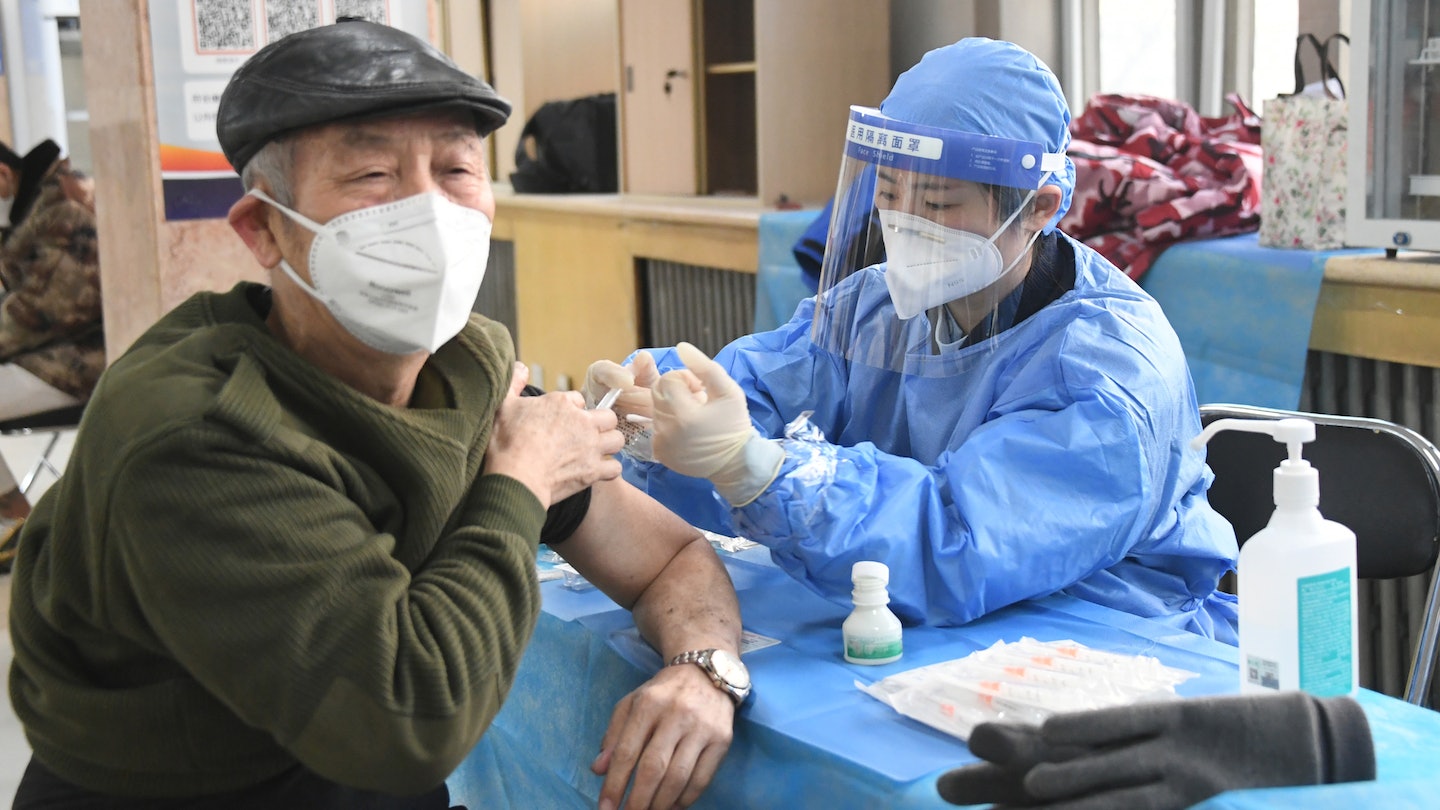 XBB恐再冲击中国 专家分析感染峰值不会太高