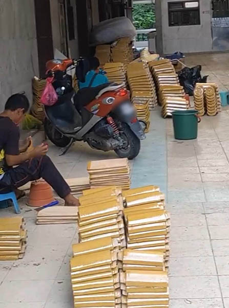 极乐寺驳斥指网络流传的影片内容不实与恶意破坏该寺声誉,将追究并采取法律行动对付不负责任的造谣者。寺方也呼吁各界勿转发不正确的信息与言论。(视频截图)