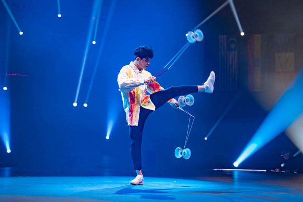 即将来临的《2023年乔治市艺术节》中,已邀请方庭良回乡公演。