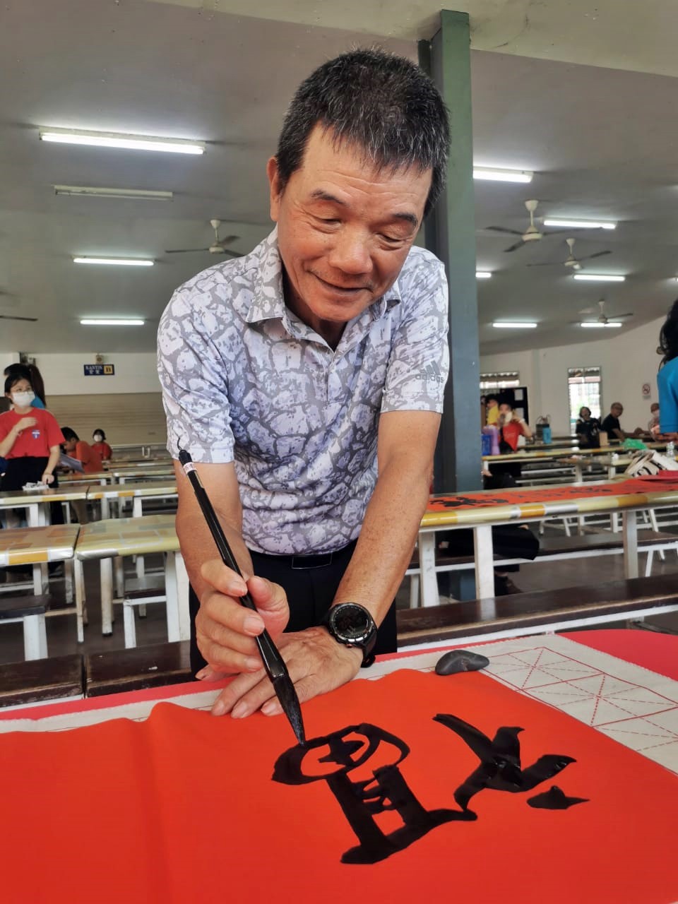 17/2有故事的人:疫期学书法乐在其中/庄木龙