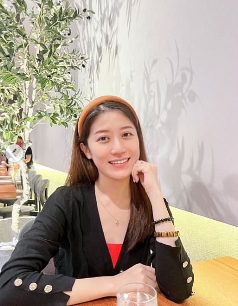 1个月前甫办传统婚礼出嫁 四千金老么红儿闪生升格当妈	