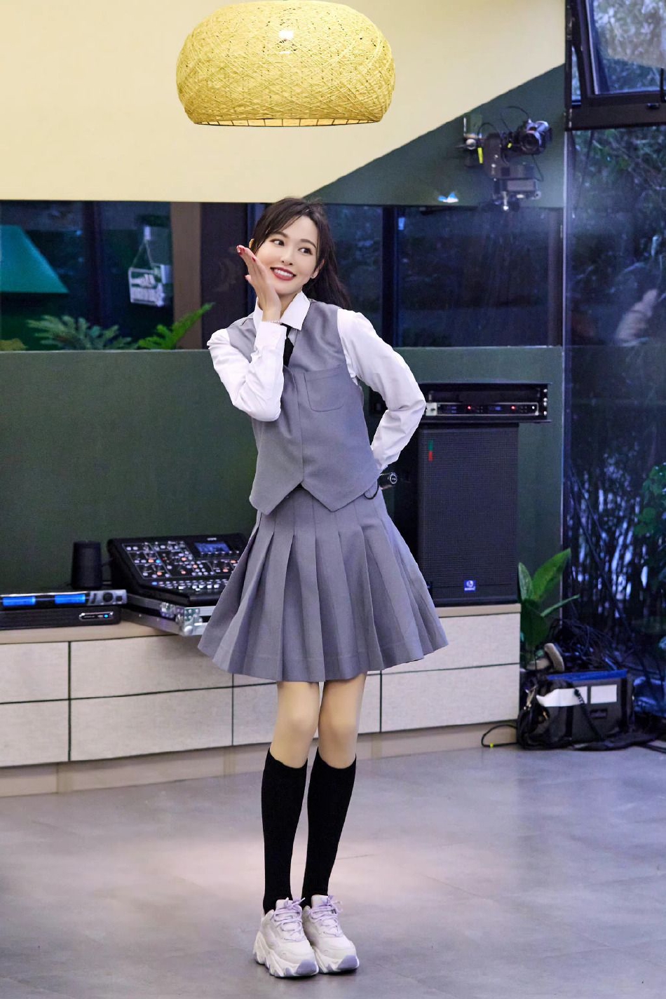 39岁唐嫣超甜跳《爱你》 少女感媲美原唱王心凌