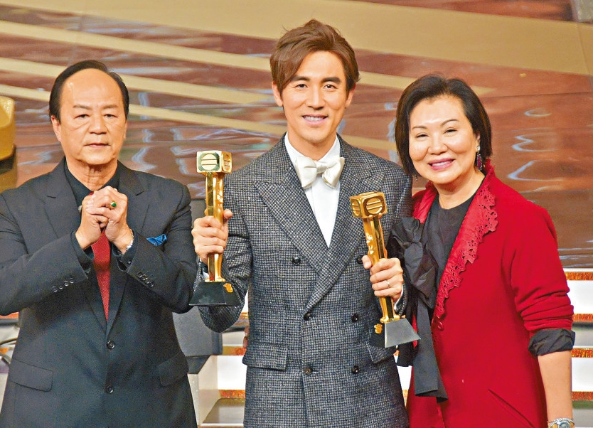 76岁狄龙驾车与巴士擦撞 儿子谭俊彦报平安:没有受伤