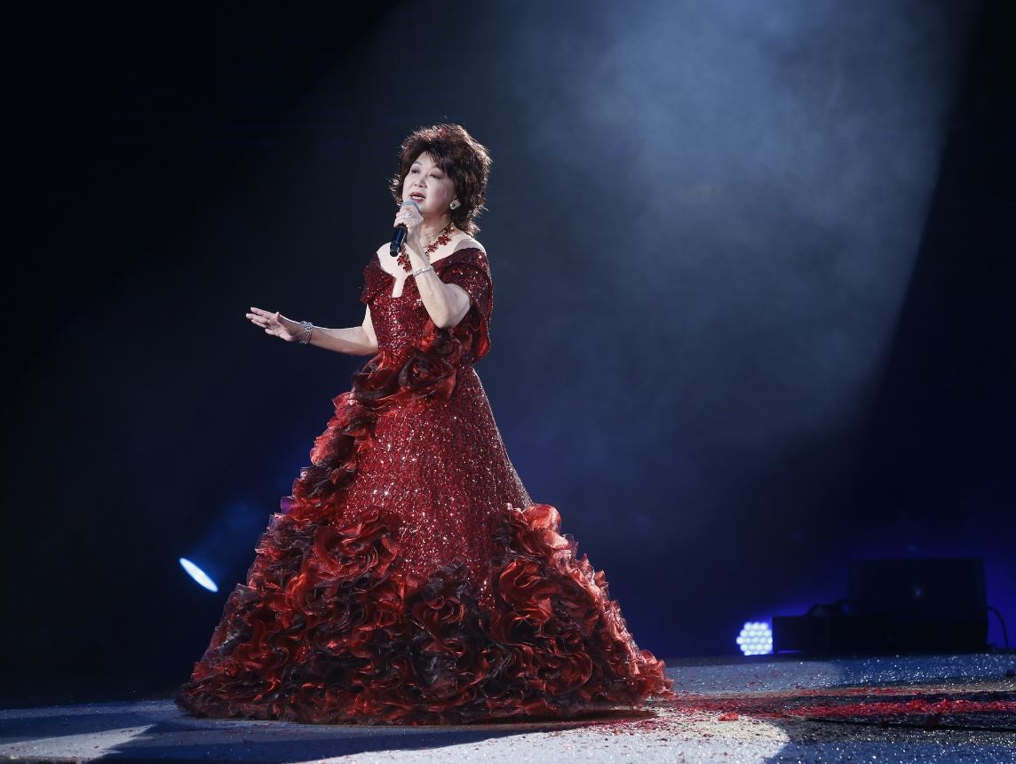 开红馆个唱遭朋友欺骗 朱咪咪险签卖猪仔合约