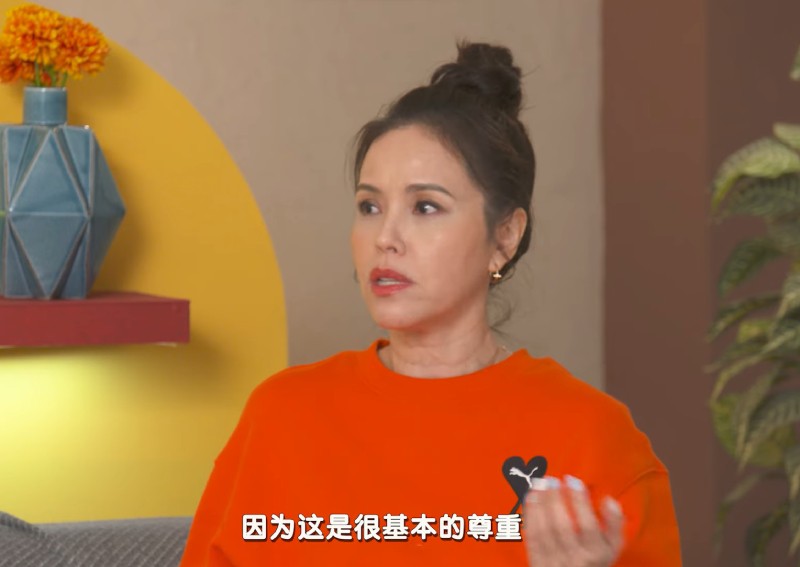 “我家女佣越穿越短” 郑惠玉:她刚来时很听话