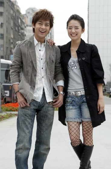 “放羊CP”惊喜同框 林志颖隔16年再会刘荷娜