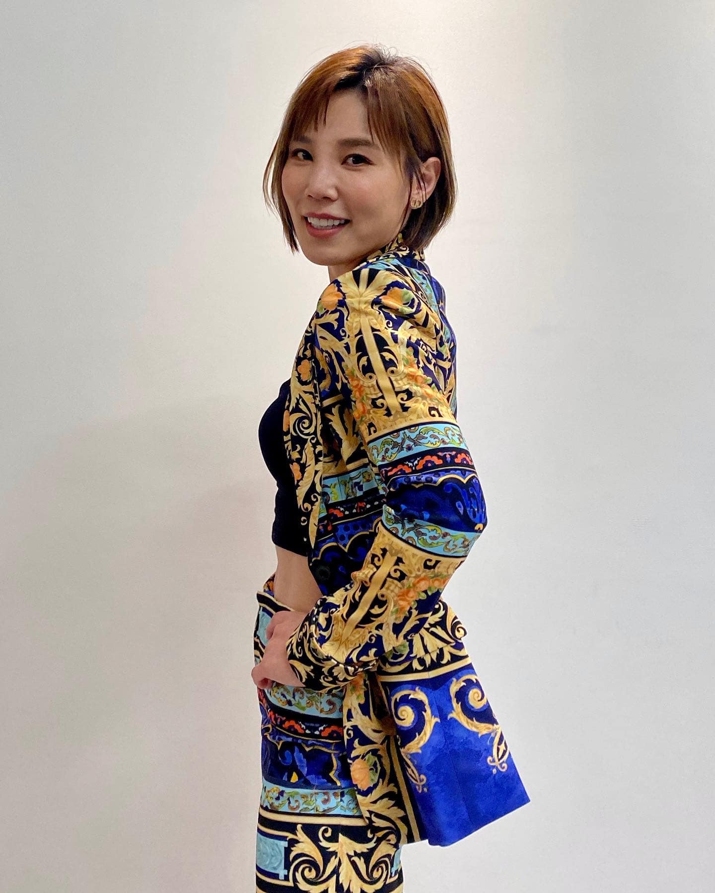 “铁肺歌后”李佳薇男友爆偷吃 断4年情暴瘦8公斤