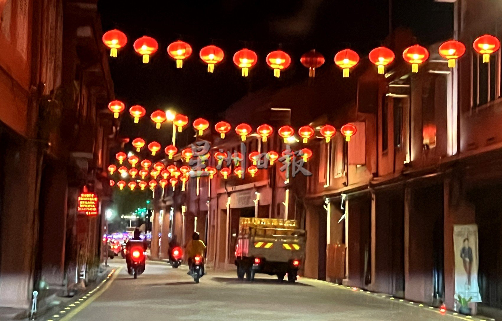 《用眼睛去旅游》：发亮的古城