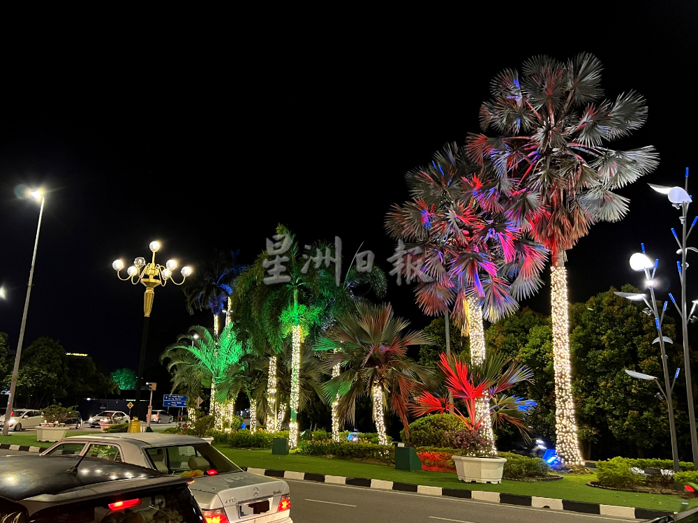 《用眼睛去旅游》：发亮的古城