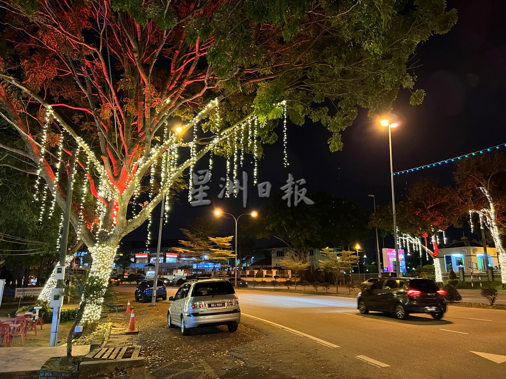 《用眼睛去旅游》：发亮的古城