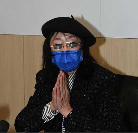 《给十九岁的我》掀争议 张婉婷道歉公映叫停