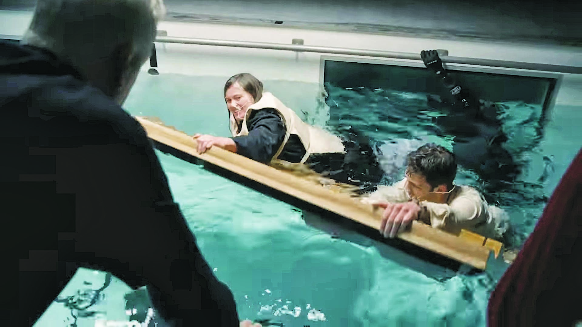 《铁达尼号》谜团终解开 导演实验证明杰克能存活