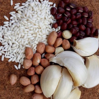 【重拾新村生活法】黄秀仪/消水肿利器——红豆花生蒜头糯米粥