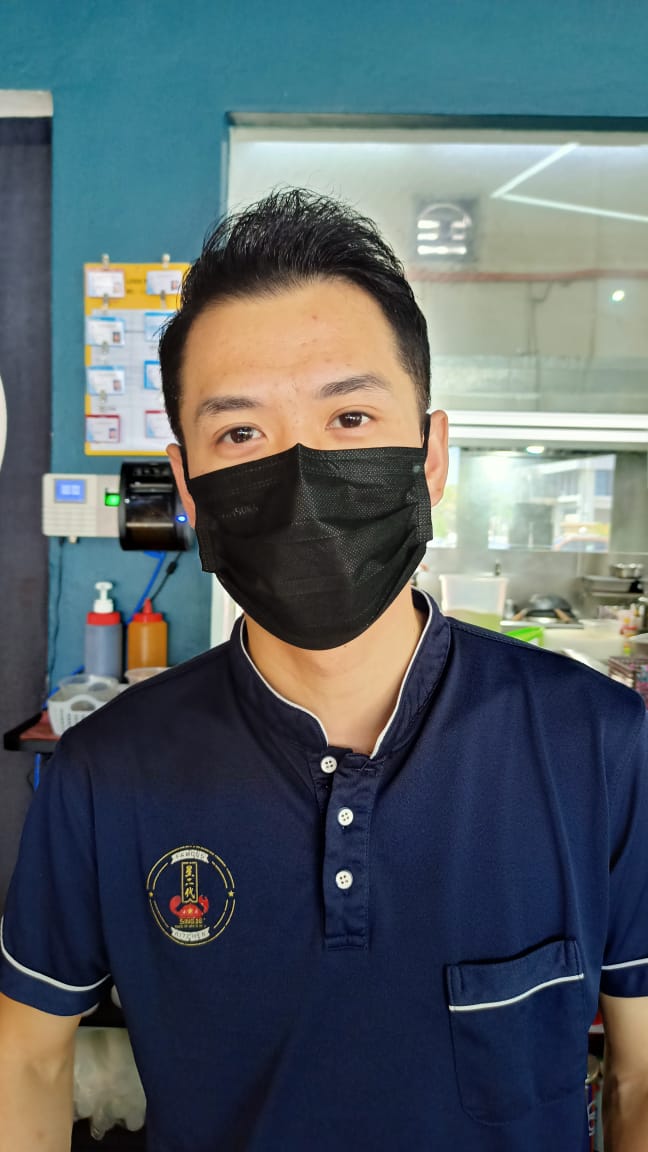 东01:非靠白开水赚钱,业者称白开水售价50仙合理。