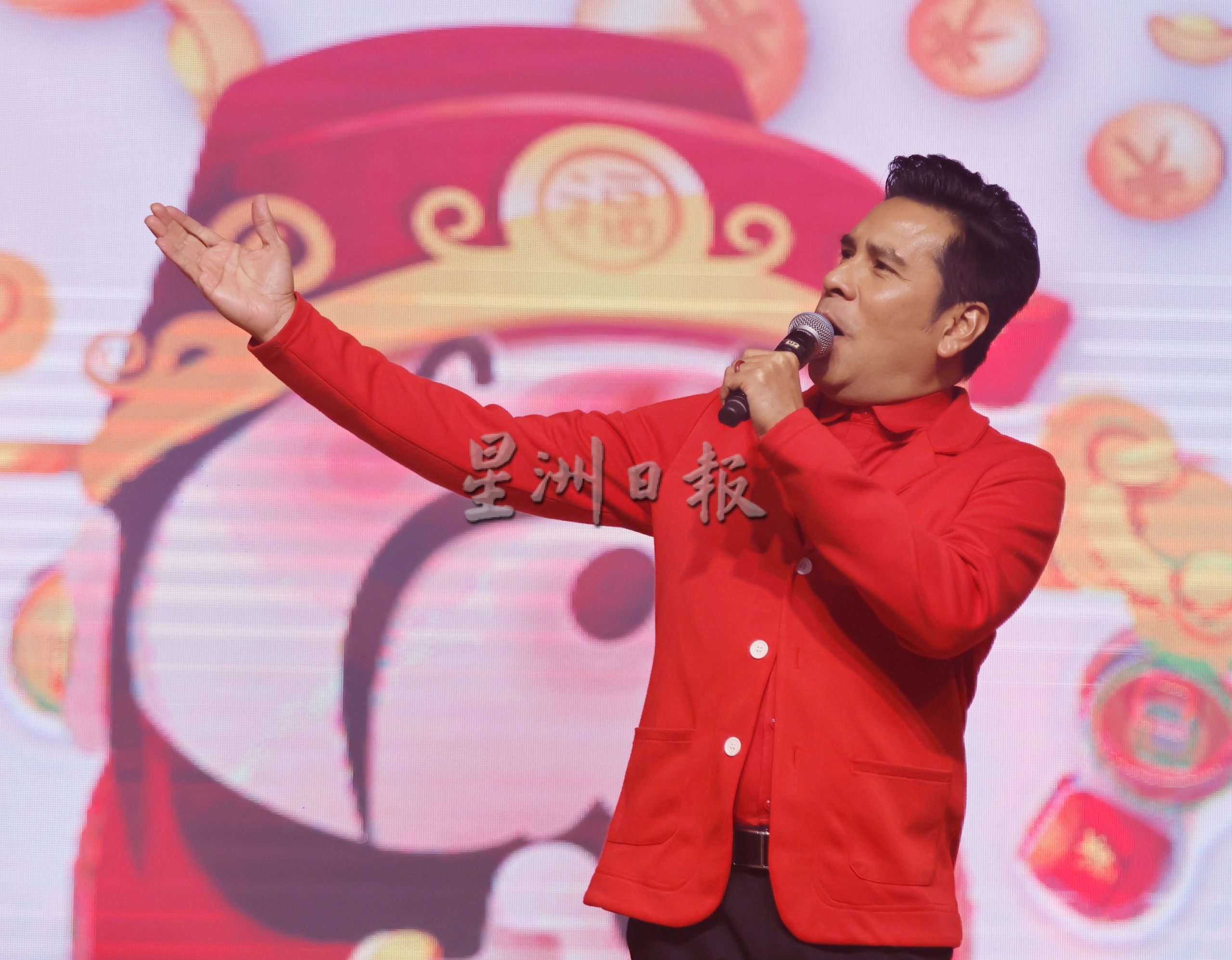 东:星洲日报企业公关及业务促进总经理陈金泉指出，马来西亚华社是由华文教育、华文报、华团和华商这四大支柱所组成的。
