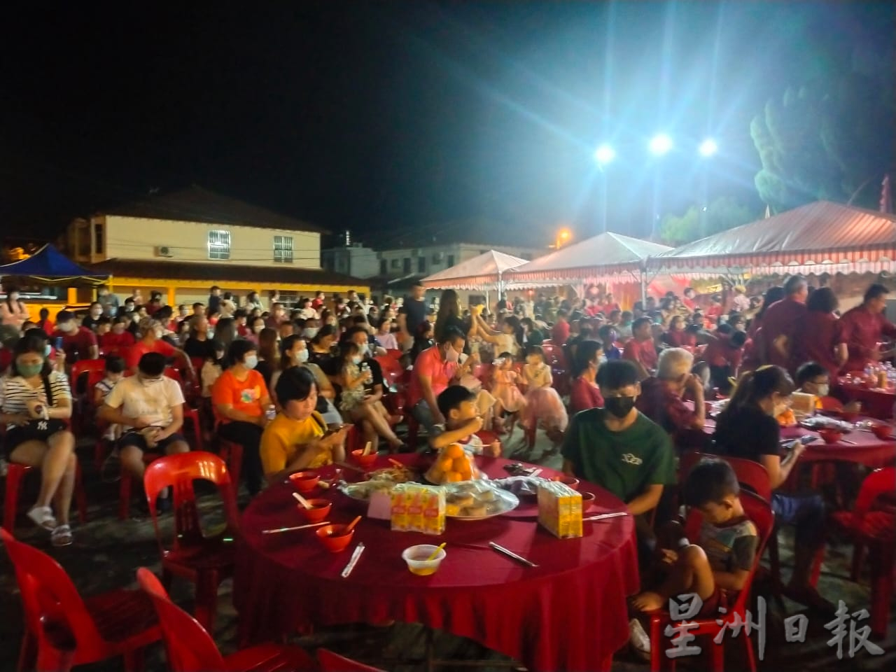 东:2023年癸卯年兔兔与你庆元宵庆典 约300人赴约闹元宵