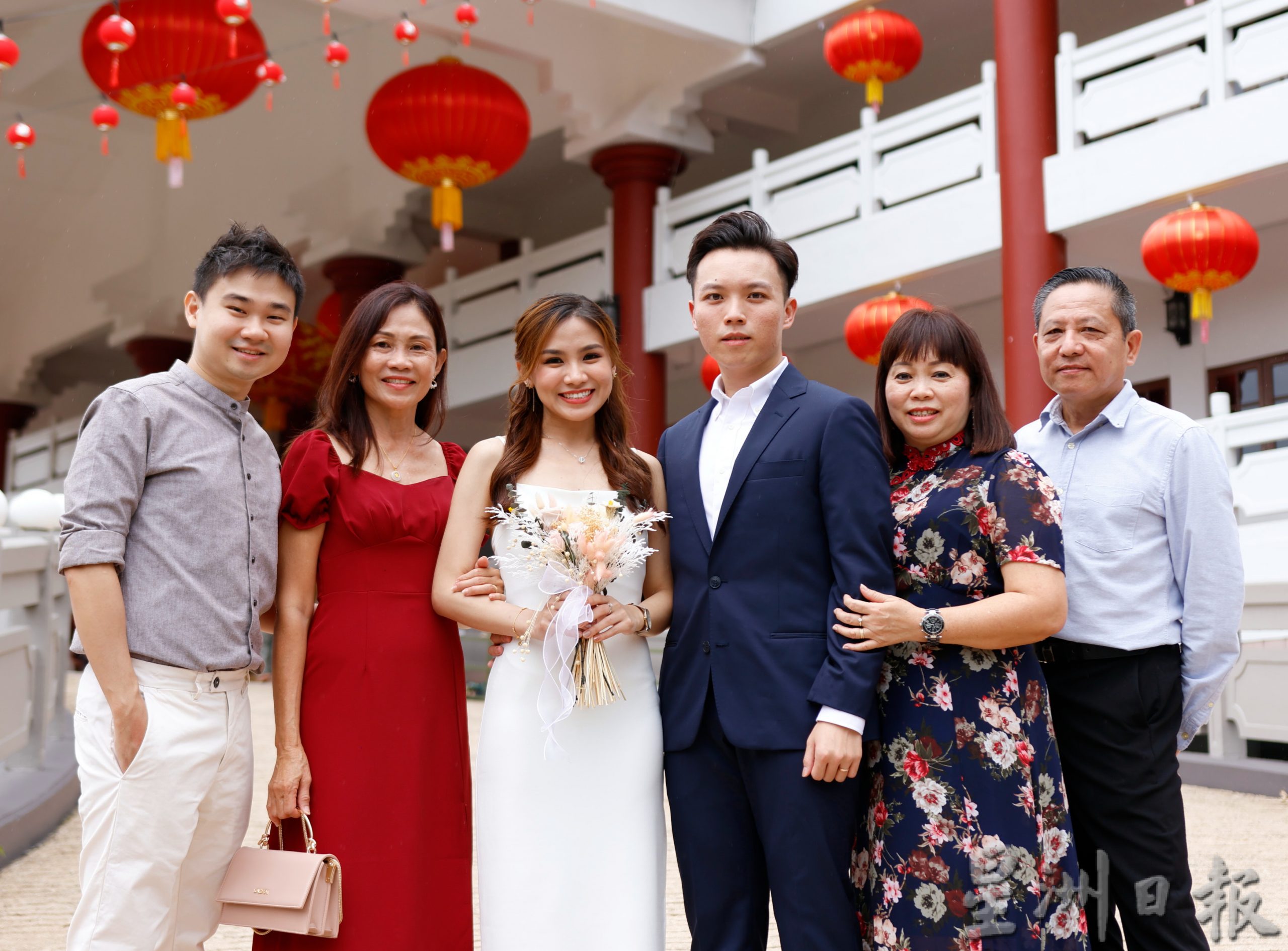 东:元宵节12对新人在彭亨佛教会进行集体婚姻注册仪式