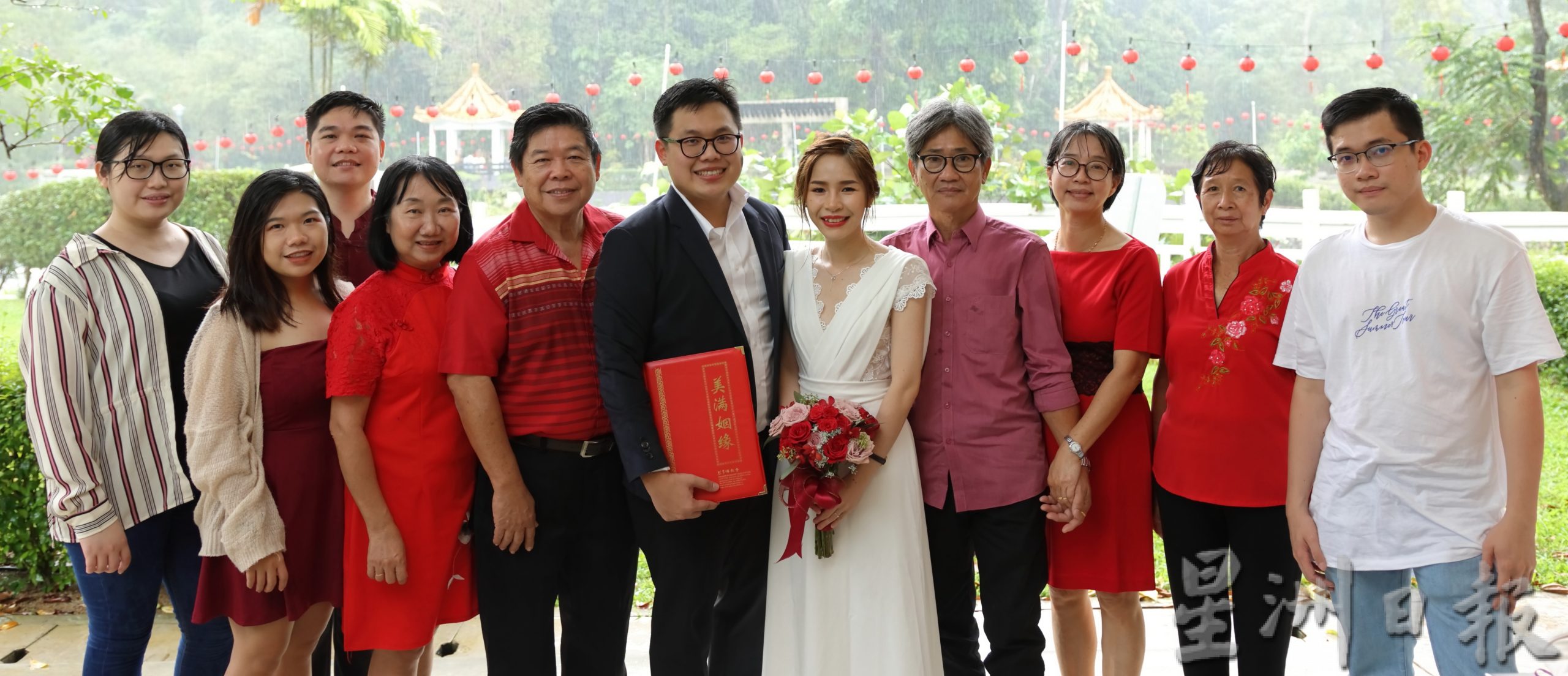 东:元宵节12对新人在彭亨佛教会进行集体婚姻注册仪式
