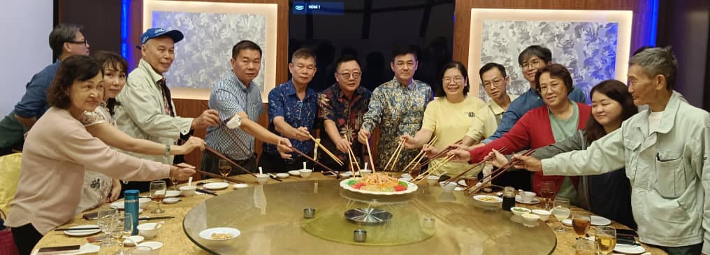东:林明民众图书馆重建新馆所的构思图初稿已出炉,料提呈图测予政府当局寻求批准后,放眼在今年5月或6月开启筹款活动,并在今年可动工兴建