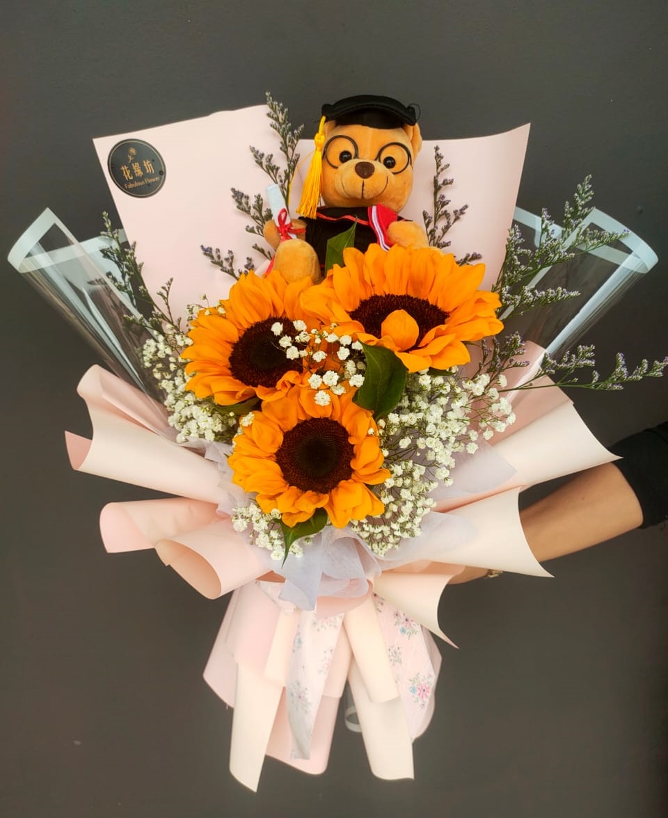 东:香皂花这几年攻陷鲜花市场,成为情人节送花首选