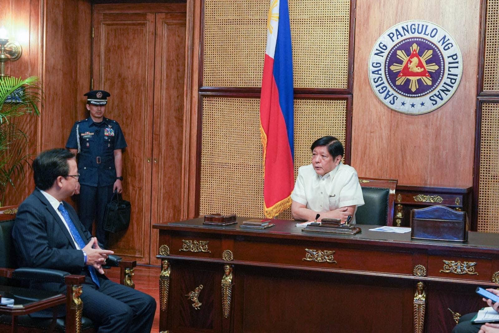 中国海警船雷射照菲艇 小马可斯向中国大使质问