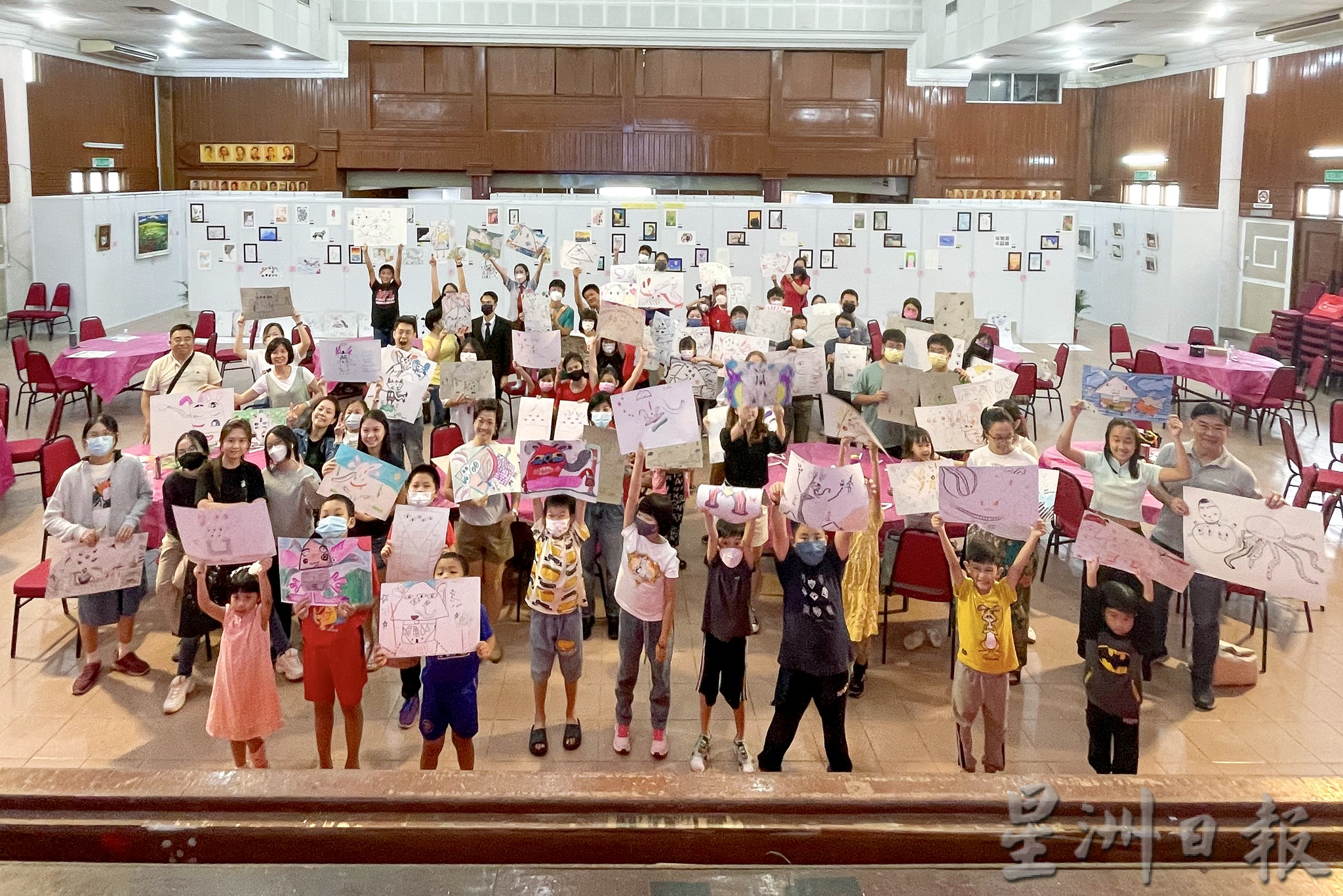 丹艺文联欢会6活动精彩 培永嗨跳《泰国的表弟》