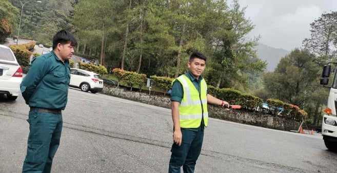 云顶车祸 | 目击者：女乘客频喊“Help Me”！热心民众想救人却有心无力