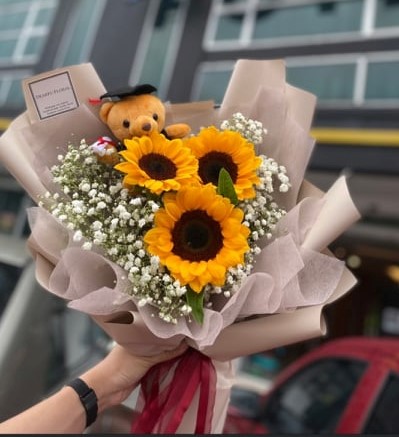 优大毕业季节将临 民宿花束订单询问度高