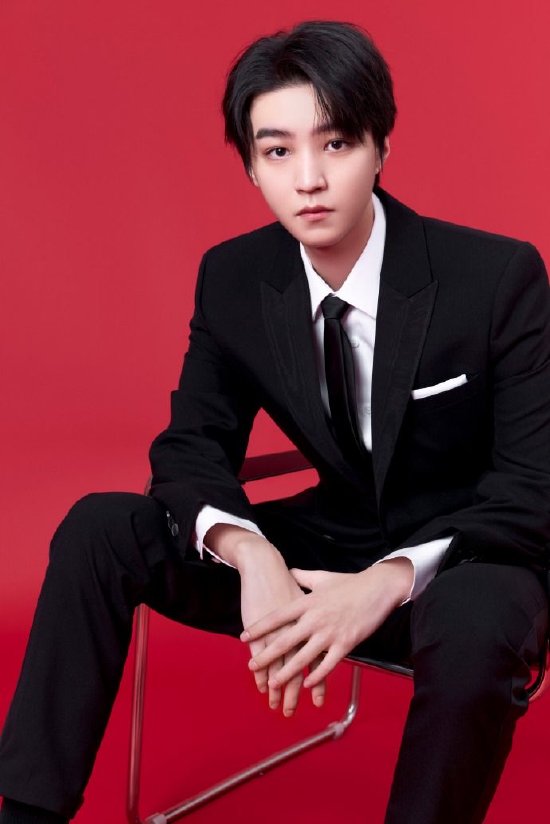 传广告视频将被下架？杨幂王俊凯辟谣：不实