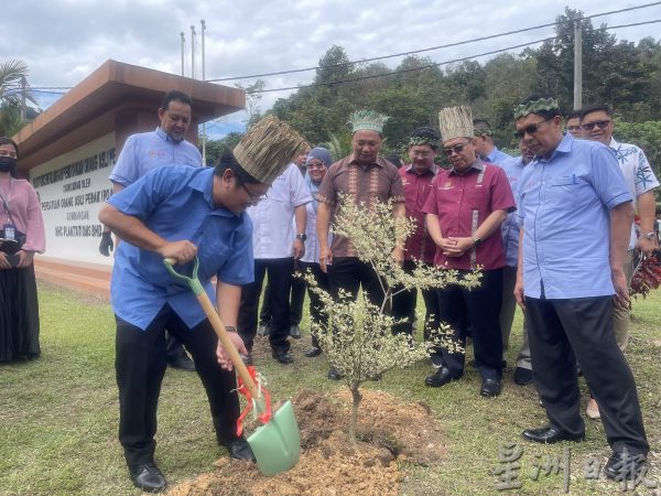 依温:办185计划 企合部要求财案增拨款