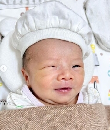 儿子提早半个月报到 红儿顺产变剖腹产